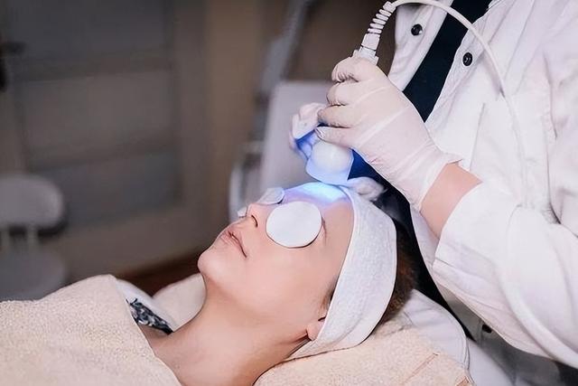 光子嫩膚是什么？光子嫩膚后如何保養(yǎng)皮膚？